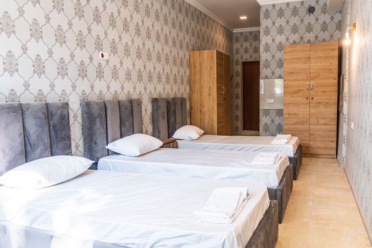 Sterling 3-Share Room